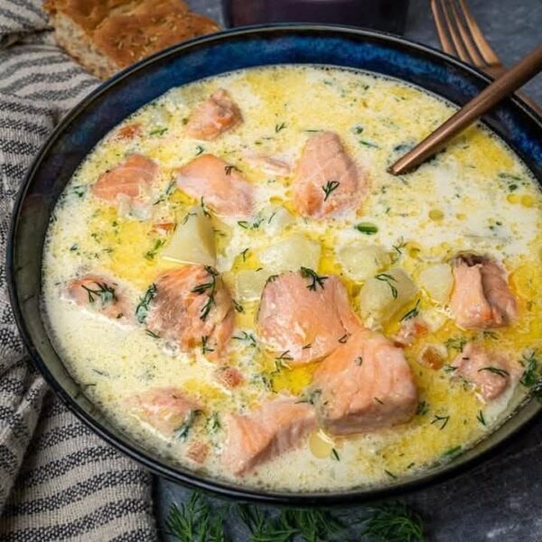 Finnish Salmon Soup (Lohikeitto