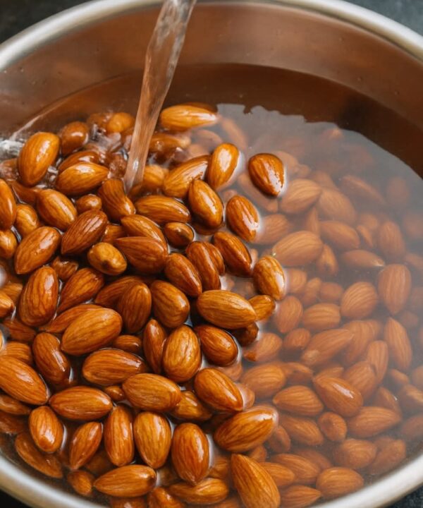Doctors Reveal: Eating Soaked Almonds Can Lead to These Surprising Effects